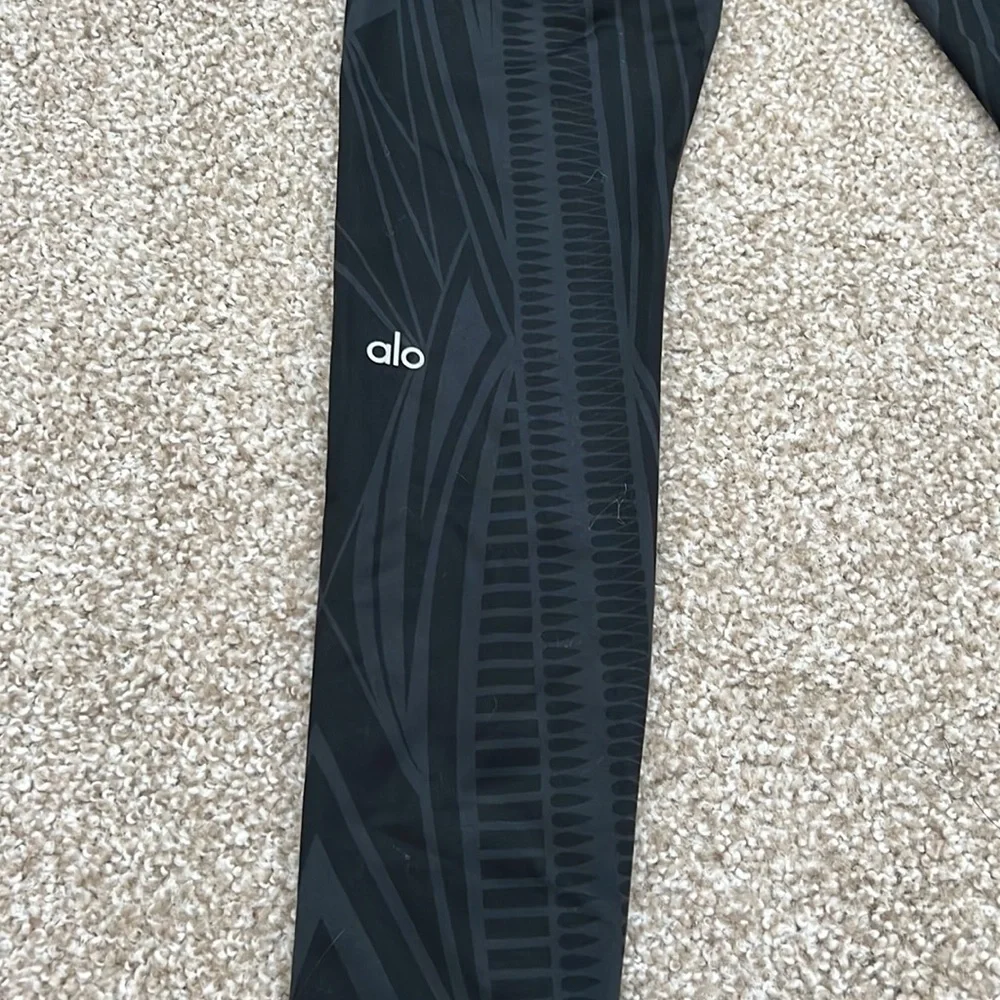ALO Yoga Airbrush Leggings - dark gray black